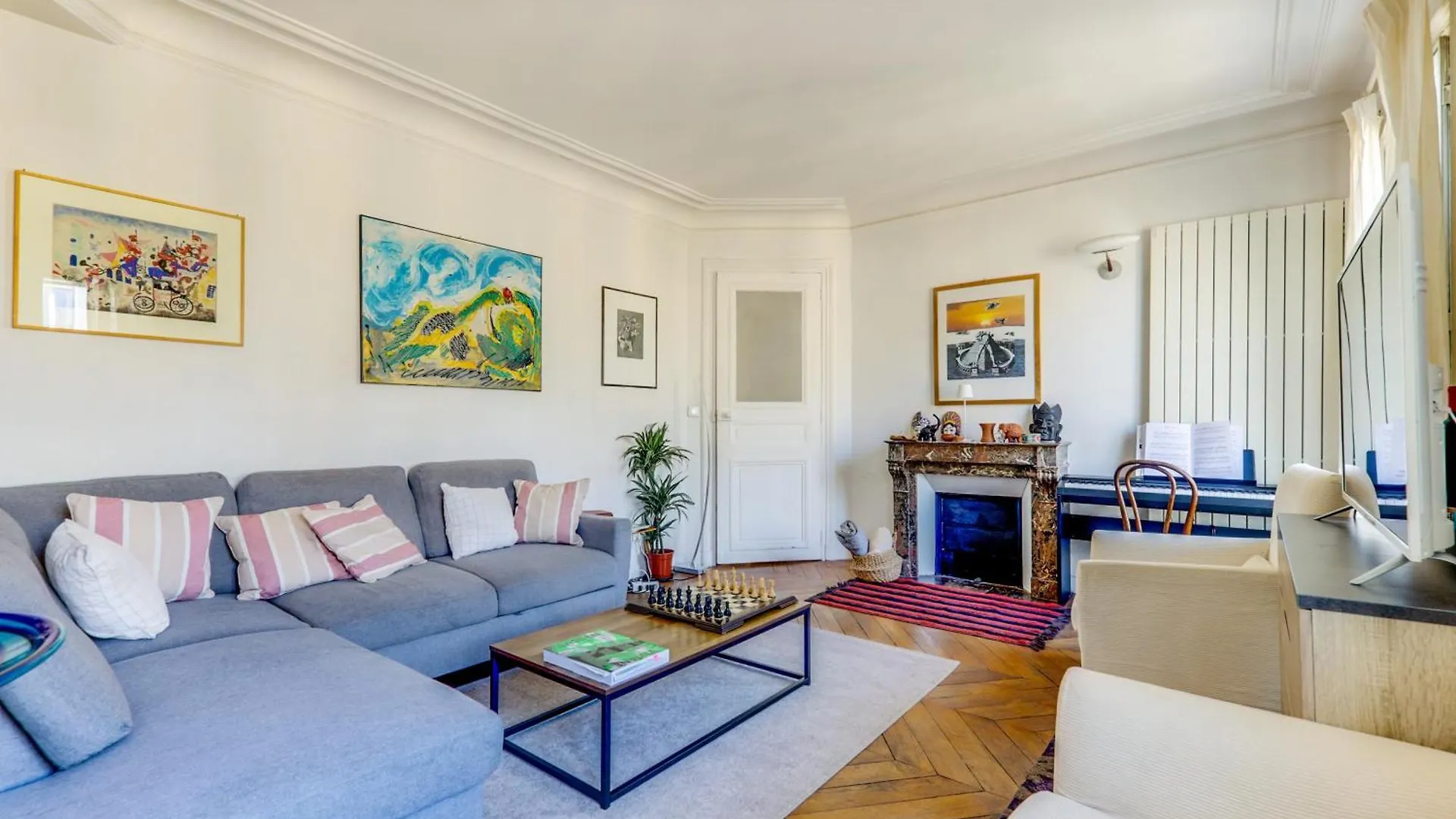 Central Appartement Avec Balcon Paris